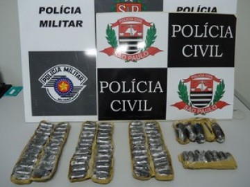 Boliviano acaba preso em flagrante com 85 cpsulas de cocana