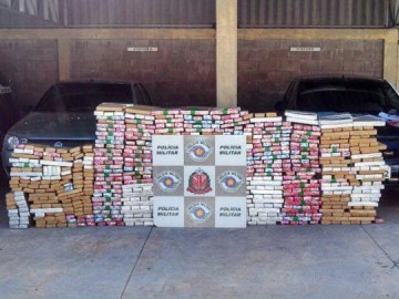 Pol�cia Militar apreende 781 kg de maconha em Rosana