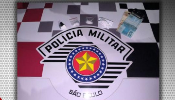 Dois s�o detidos por tr�fico de drogas durante abordagem a ve�culo em Osvaldo Cruz