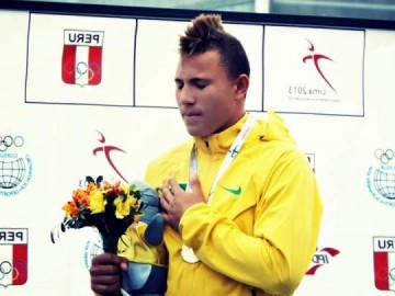 BLOG DO GIU: Kelves vai para nova cirurgia e amigos pedem ora��o