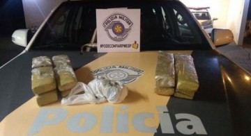 Adolescente que transportava tabletes de maconha dentro de �nibus � apreendida em Presidente Epit�cio