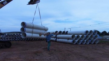 V�DEO: A.S. Incorporadora inova com galeria de PVC no Residencial Veredas 2