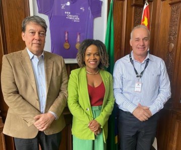 Prefeitura de Sagres negocia com Estado academias ao ar livre, reforma de quadras e inclus�o no Projeto Arena Lazer