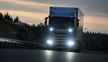 V�DEO: Transportadores rodovi�rios de carga n�o precisar�o renovar registro