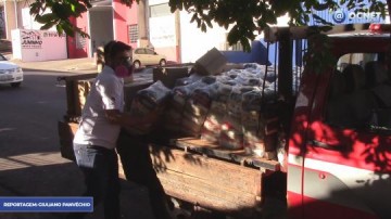 VDEO: Professor da Unicamp entrega mais 90 cestas a famlias impactadas pela Covid-19 na regio de OC
