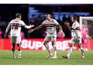 S�o Paulo vence o Flamengo de virada na estreia do Brasileiro