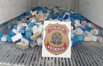 Pol�cia Federal apreende mil celulares irregulares em caminh�o em Prudente