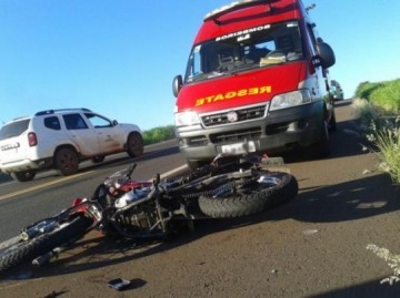 Motoqueiro tem ferimentos graves em acidente na SP-425 no munic�pio de Parapu�