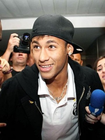 Neymar pode deixar o Santos em abril de 2012