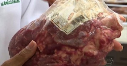 Cerca de 10 fam�lias est�o �s escuras e dizem perder alimentos e vacinas