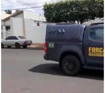 For�a Nacional passa por Osvaldo Cruz e causa curiosidade