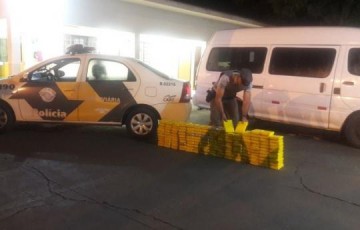 Boliviano � preso por tr�fico de drogas ao transportar coca�na e folhas de coca em fundo falso de micro-�nibus