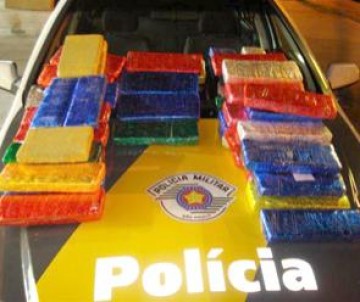 Pol�cia rodovi�ria prende 2 homens com 46kg de maconha