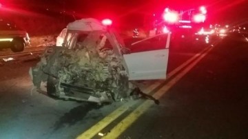 Homem morre ap�s bater carro em traseira de caminh�o na Rodovia Comandante Jo�o Ribeiro de Barros em Tupi Paulista