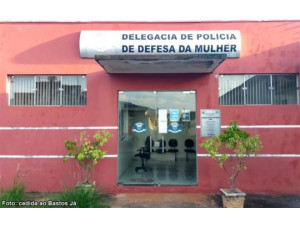 Pai � preso em flagrante por extors�o e amea�as de morte contra as pr�prias filhas em Bastos