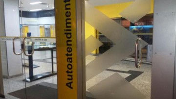 Usu�rio reclama de fechamento do Banco do Brasil