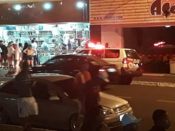 PM acaba com bagun�a em frente � pra�a da matriz