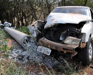 Acidente deixa dois feridos pr�ximo a Fl�rida Paulista