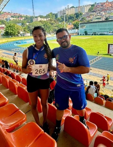 Atleta Laura Fernanda � a melhor do Brasil no salto triplo entre atletas Sub 18