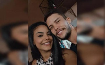Casal de jovens morre ap�s carro parar embaixo de carreta em avenida de Valentim Gentil