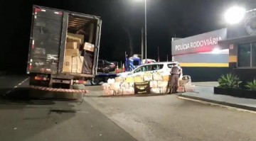 Homem � preso com uma tonelada de maconha escondida em caminh�o de mudan�a, em Presidente Venceslau
