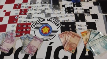 Dois s�o presos e mais de 90 por��es de crack e coca�na apreendidas pela PM em Fl�rida Paulista