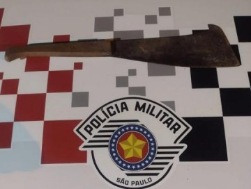 Briga entre idoso e ex-mulher termina com fac�o apreendido e com os dois feridos, em Flora Rica