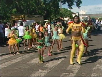 Carnaval: Mulata Dengosa vem falando de Meio Ambiente