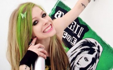 Avril Lavigne e o namorado so agredidos aps envolvimento em briga