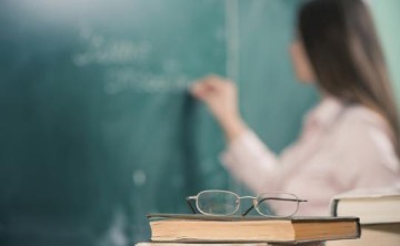 Governo de S�o Paulo prorroga contrato de trabalho de 61 mil professores tempor�rios da rede estadual de ensino