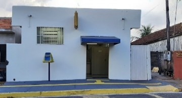 Bandidos invadem ag�ncia dos Correios em Flora Rica