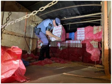 TOR apreende em Parapu� 250 mil ma�os de cigarros contrabandeados