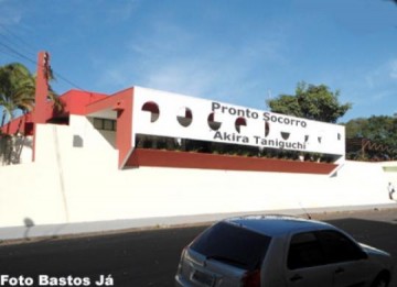 Osvaldocruzense fica ferido ap�s atropelar boi na SP-457