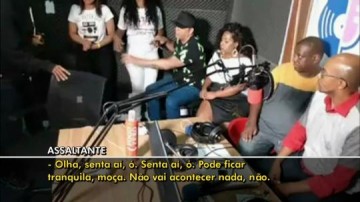 ASSISTA: Ex-Exaltasamba fala sobre assalto ao vivo em r�dio de SP: 'Bandidos estavam atr�s de muito dinheiro'