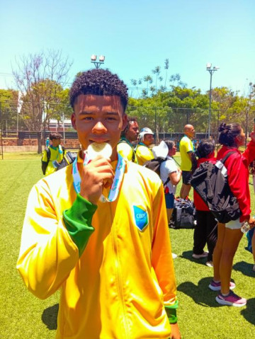 Atleta Miguel Assem conquista duas medalhas no Sul-Americano de Atletismo no Paraguai