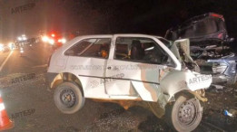 Acidente entre dois carros deixa dois mortos em rodovia de Hercul�ndia