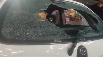 Funcion�rio de posto de combust�veis � agredido a pauladas por seis homens em Mar�lia