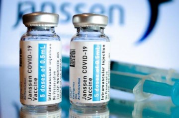 Brasil recebe primeiro lote de vacinas da Janssen com 1,5 milho de doses