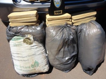 Pol�cia apreende 442 kg de maconha em ve�culo que fugiu de abordagem