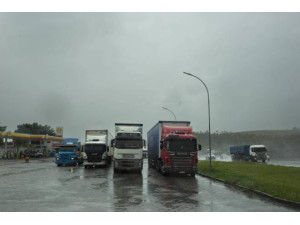 Principais l�deres de caminhoneiros dizem que n�o v�o aderir a greve convocada para hoje