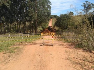 Prefeitura de Osvaldo Cruz interrompe trfego na Estrada do Perdido ao Bairro Valesburgo para reforma de ponte