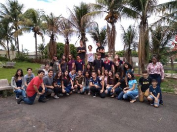 Interact e Leo Club faz a��o conjunta no Asilo S�o Vicente de Paulo