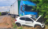 Acidente entre carro e caminh�o deixa dois feridos em vicinal de Iacri
