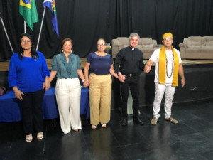 Roda de conversa na Casa da Mulher debate o papel feminino nas religi�es em Osvaldo Cruz