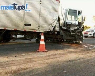 Motorista embriagado provoca acidente com tr�s ve�culos ao dirigir na contram�o, em Mar�lia