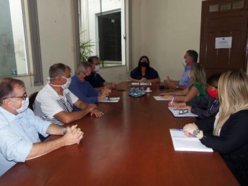 Prefeita Vera e Secretrio Miguel se renem com representantes do Sebrae-SP para plano de retomada ps-pandemia