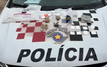 Pol�cia Militar de Osvaldo Cruz prende homem com drogas na Vila Esperan�a