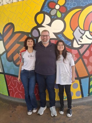 Alunas da Etec Amim Jundi s�o medalhistas na Olimp�ada Brasileira de Astronomia e Astron�utica (OBA)