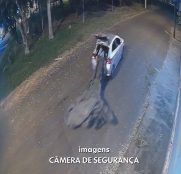 Pol�cia prende casal suspeito de assassinar homem encontrado enrolado em lona no meio de rua