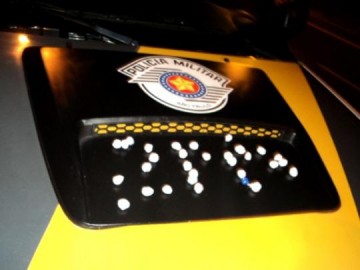 Dupla que levaria drogas para o CDP de Caiu� � presa na Raposo Tavares